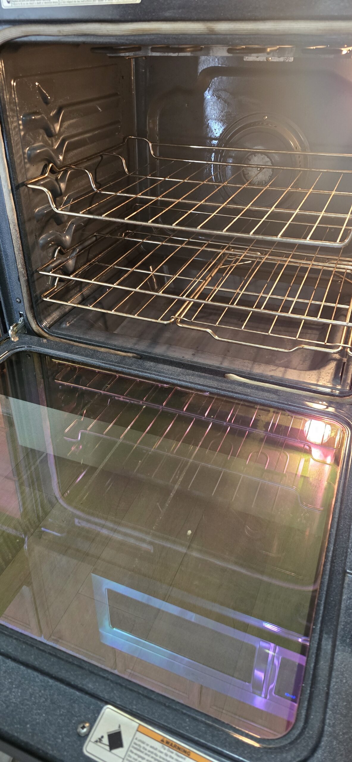 Move-out cleaning — clean oven interior after service